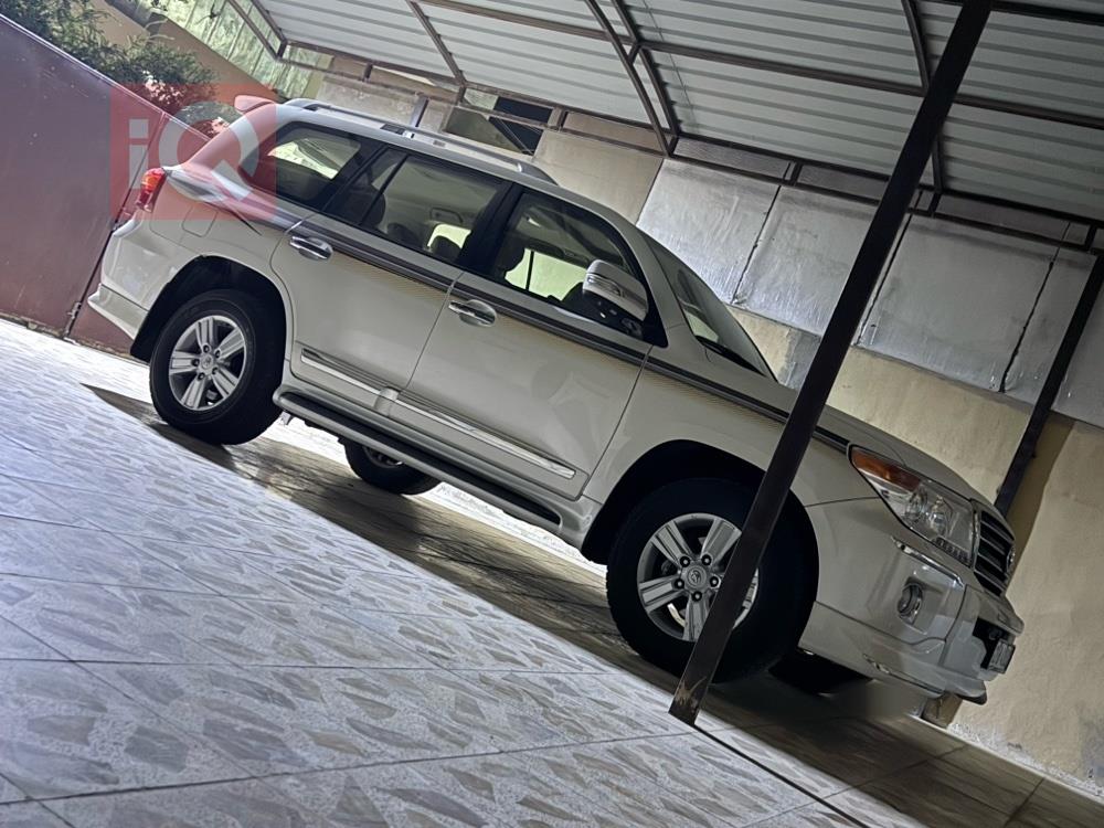 تويوتا لاندكروزر